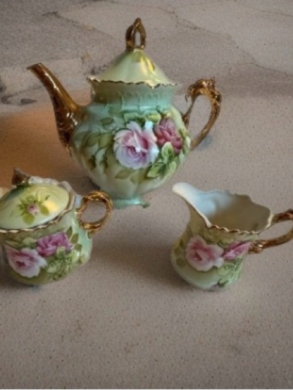 LEFTON CHINA GREEN HERITAGE ROSE ROUND TEAPOT CREAMER AND SUGAR BOWL 3 PC Set